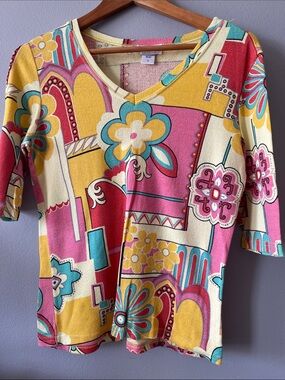 Vintage made in USA Floral V-Neck Top in Pink & Yellow